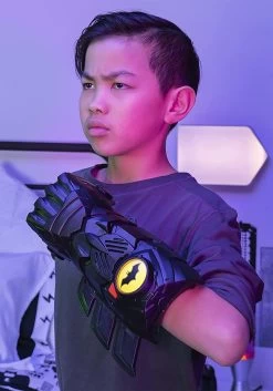 SpinMaster DC Comics Batman Bat Tech Gauntlet With Sounds Effects -Halloween Costume Shop batman bat tech gauntlet w sounds alt 3