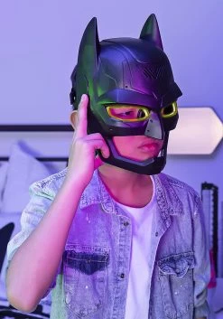 SpinMaster DC Comics Batman Voice Changing Mask With Sound Effects -Halloween Costume Shop batman voice changing mask w sounds alt 4