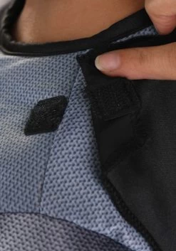 Deluxe DC Comics Batman Kids Costume -Halloween Costume Shop dc comics batman deluxe kids costume alt 7