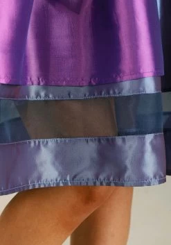 Elegant Oktoberfest Babe Costume For Women -Halloween Costume Shop elegant oktoberfest babe alt 5