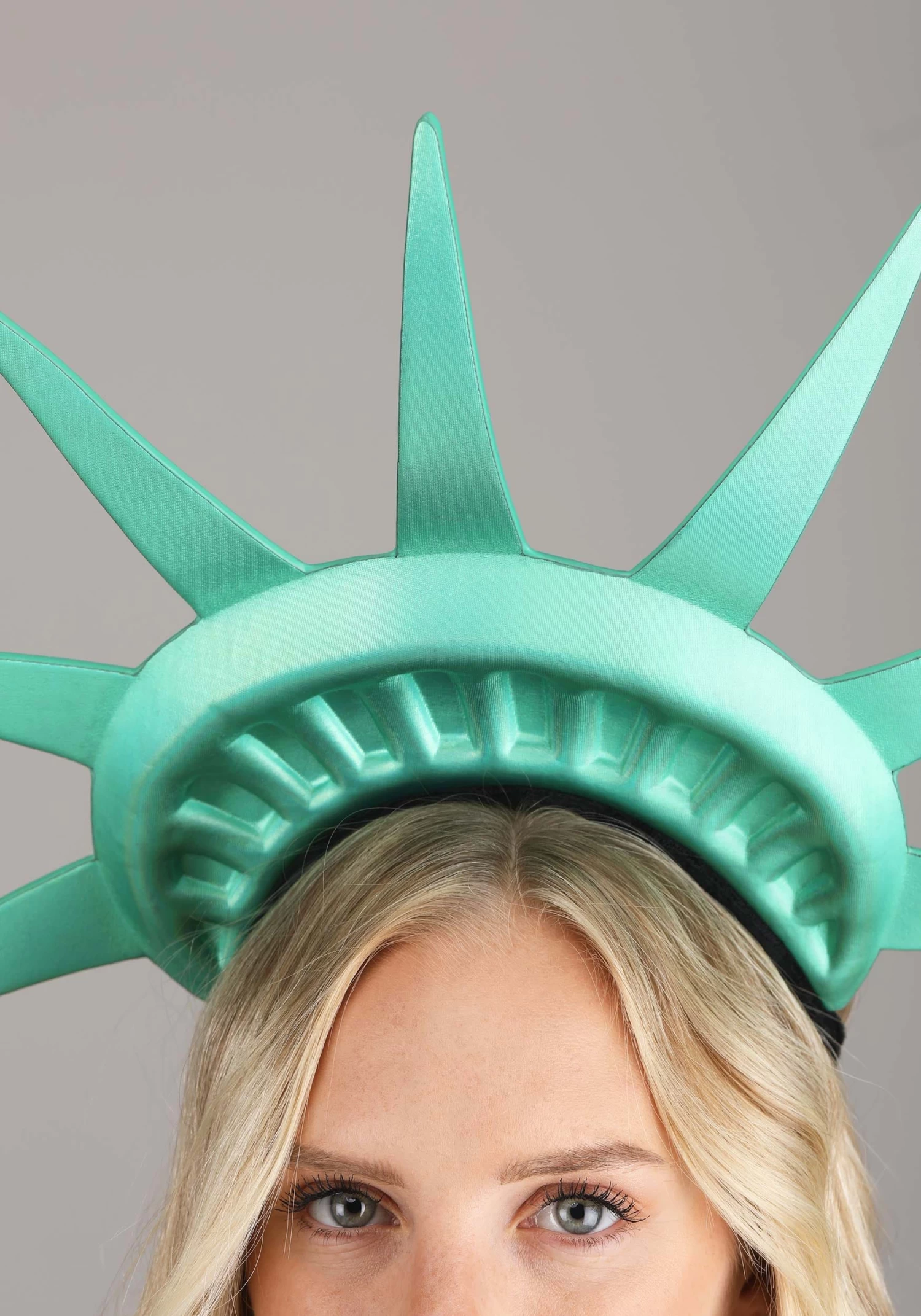 Statue Of Liberty Costume Accessory Kit 4 Statue Of Liberty Costume Accessory Kit - Image 2