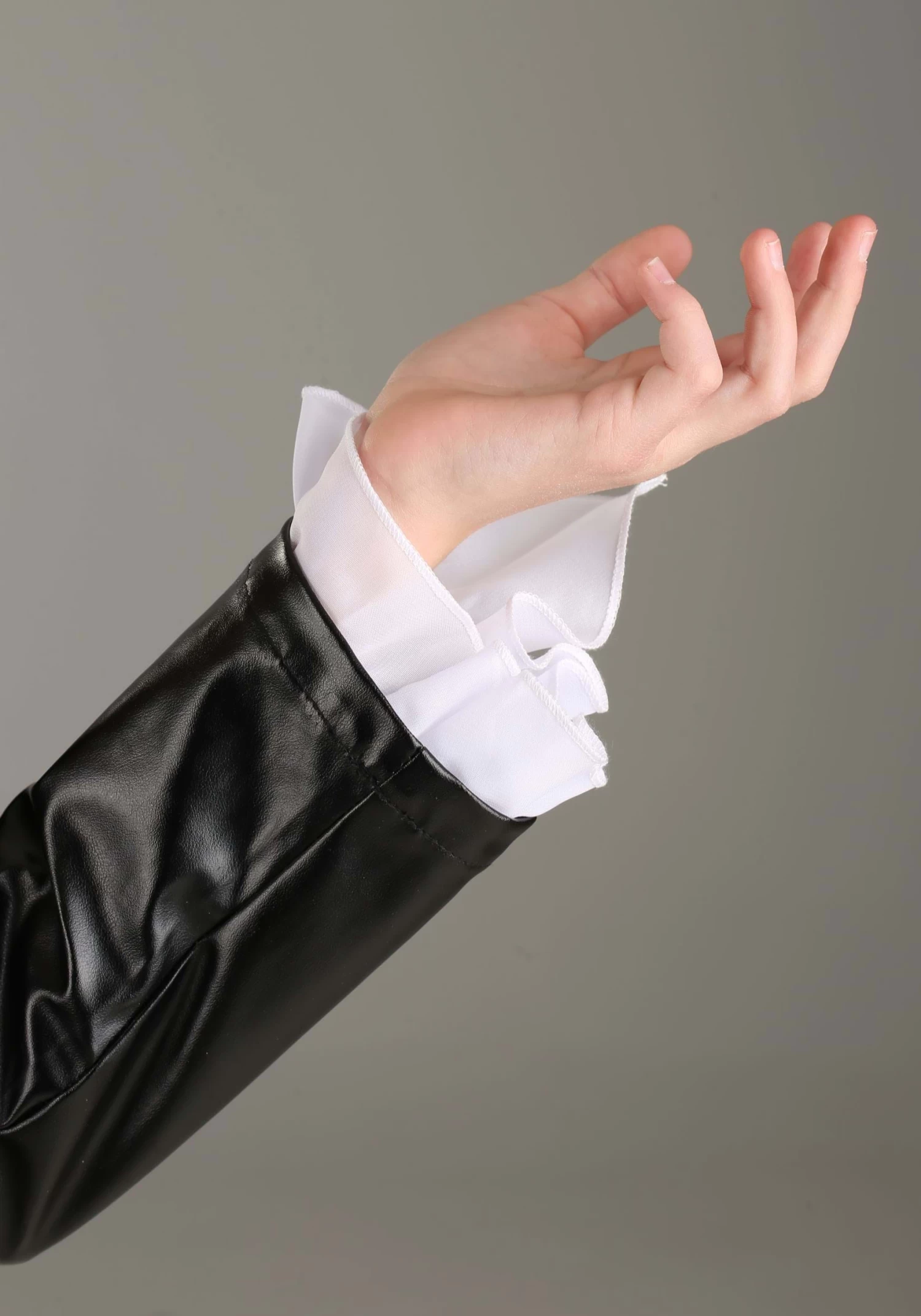 Girl's Vampiress Costume 6 Girl's Vampiress Costume - Image 4